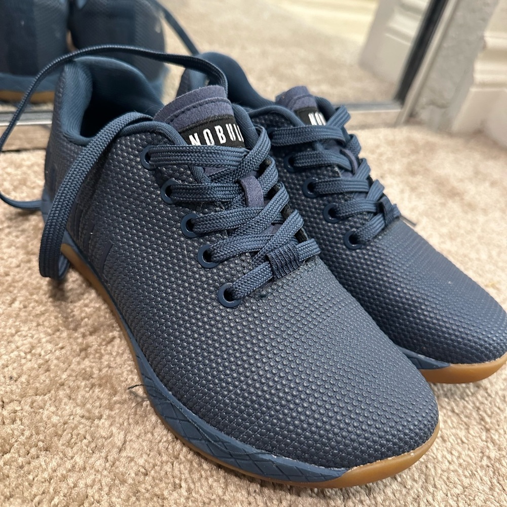 Women’s shoes size 5.5
